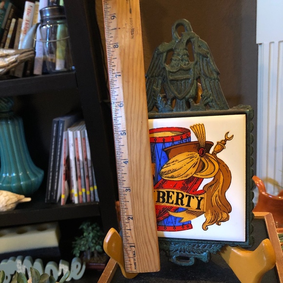 Vintage Sun Huan Iron and Ceramic Tile Trivet - Picture 5 of 5